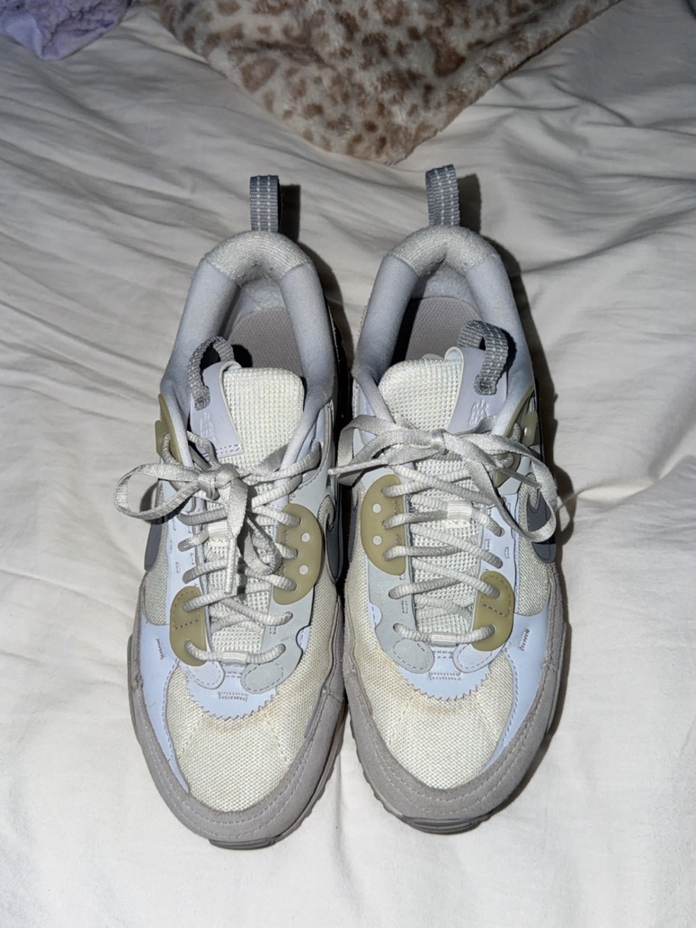 Nike Women's Athletic Shoes White Gray Tan